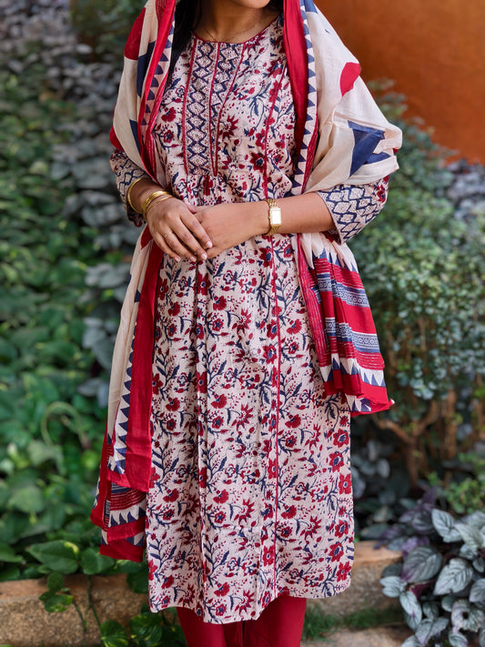 Neeli's artisanal mul cotton bagru printed kurti set with dupatta(K03BG01BG)