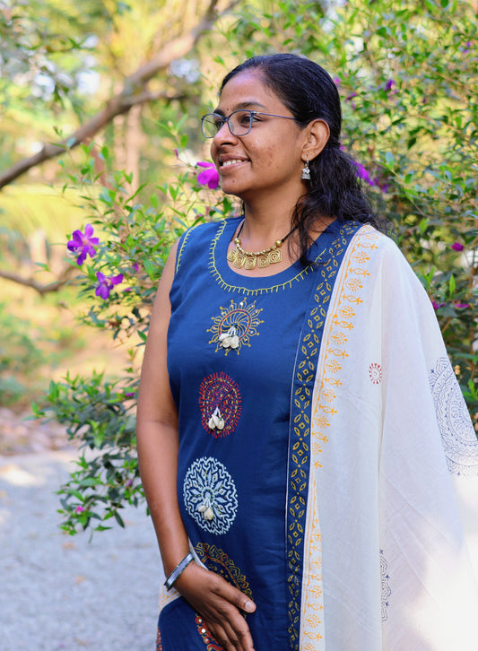 Neeli's elegant traditional kurti set with dupatta (K03BP09NB)