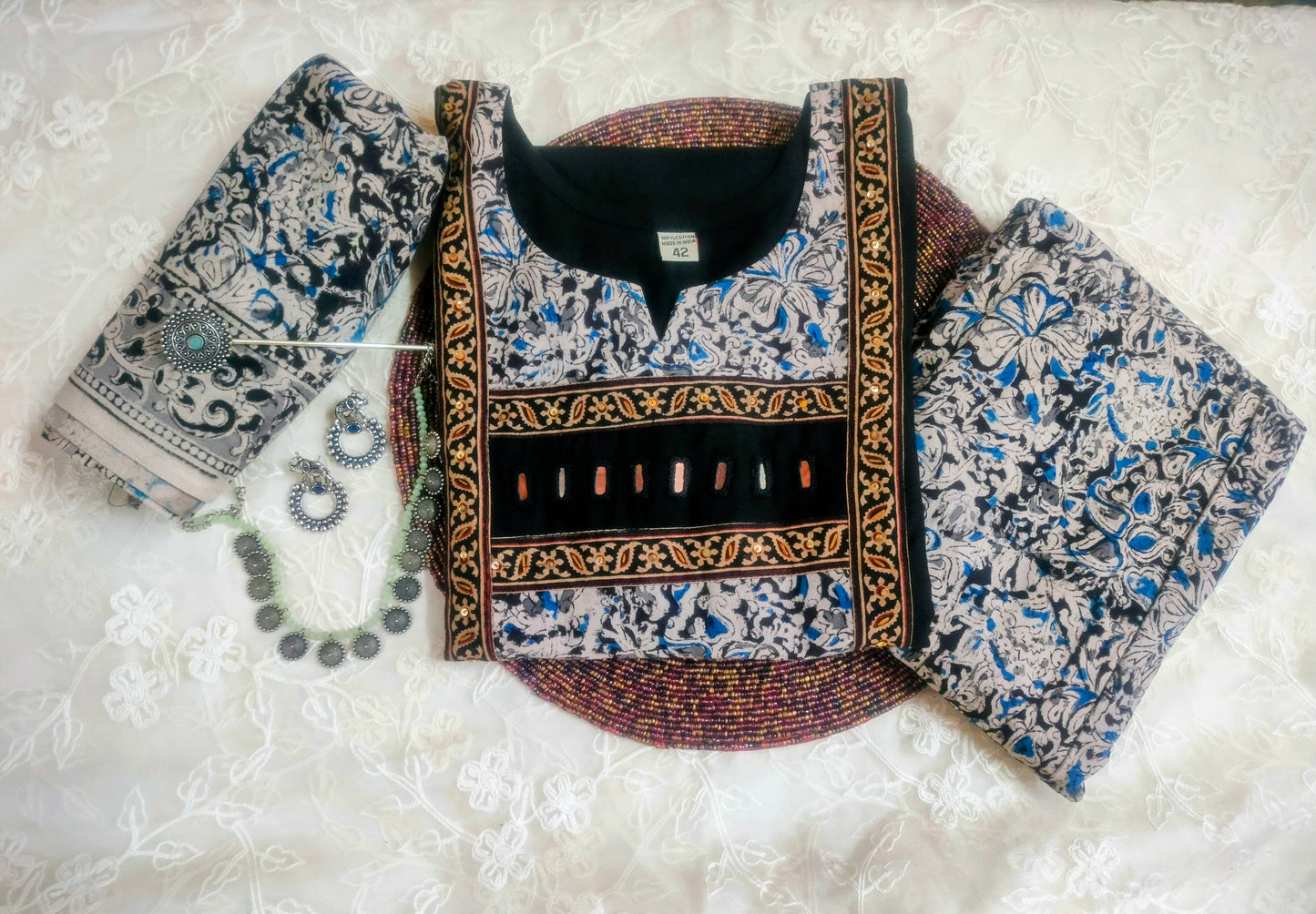 Neeli's Black kutch work kurti set with Kalamkari dupatta(K03BP10MY)