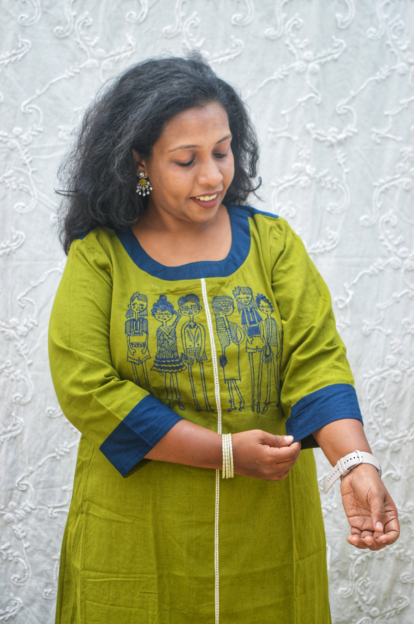 Neeli's contemporary style embroidered cotton kurti set (K02EB07OG)