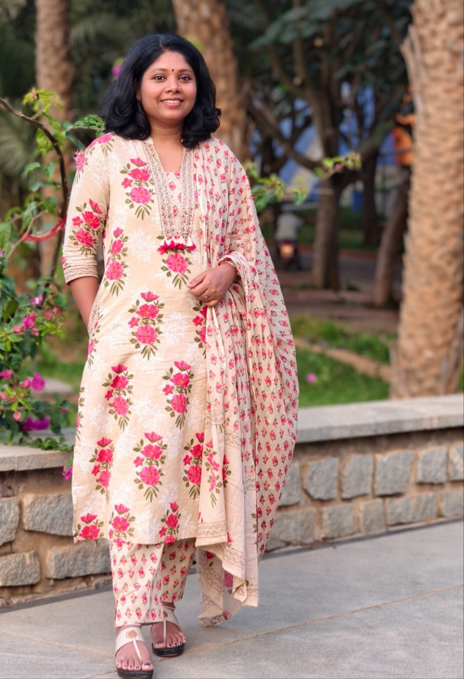 Neeli's floral cotton embroidered kurti set with dupatta (K03FP01BG)