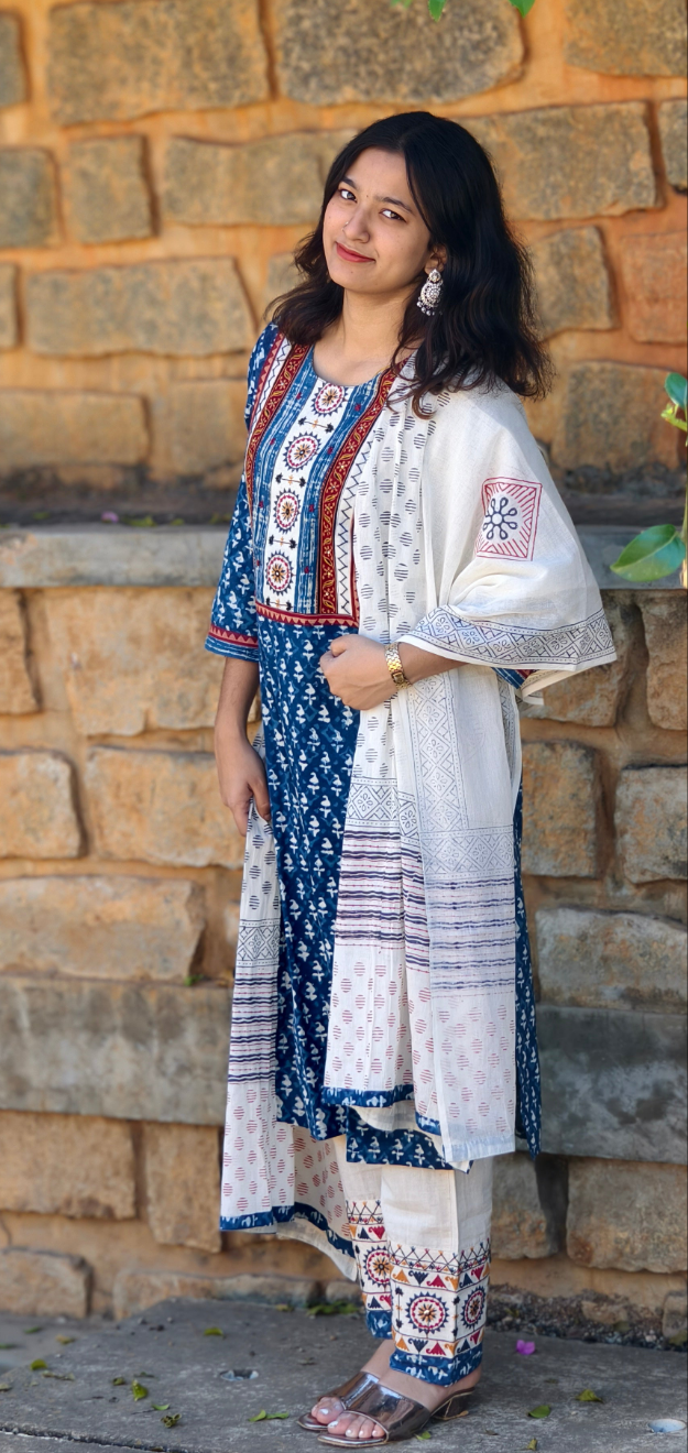 Neeli's handpicked indigo blue traditional kutch and dabu work kurthi set with dupatta (K03AJ05IB)
