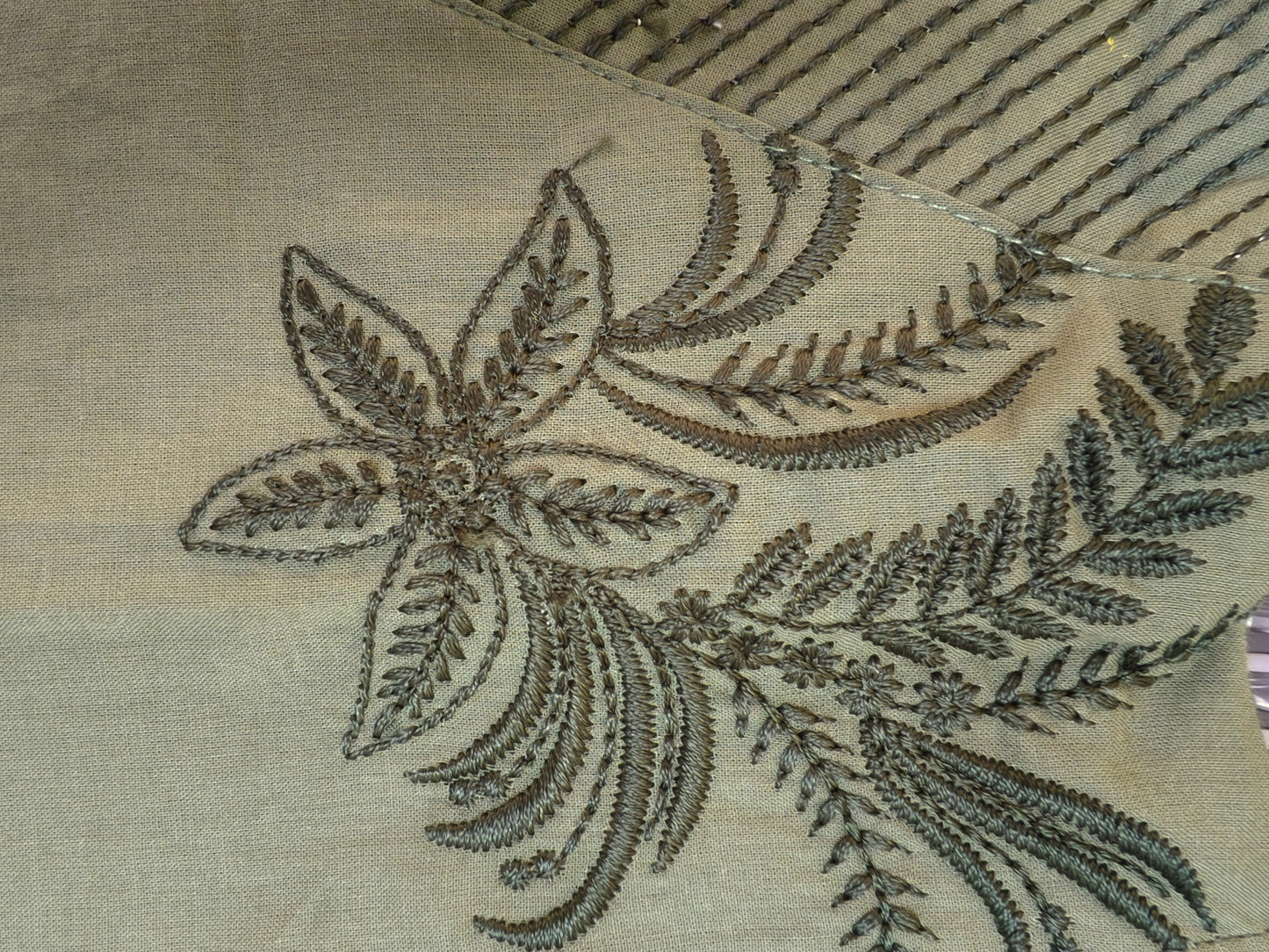 Neeli's earthy olive green embroidered cotton kurti set (K02EB06OG)