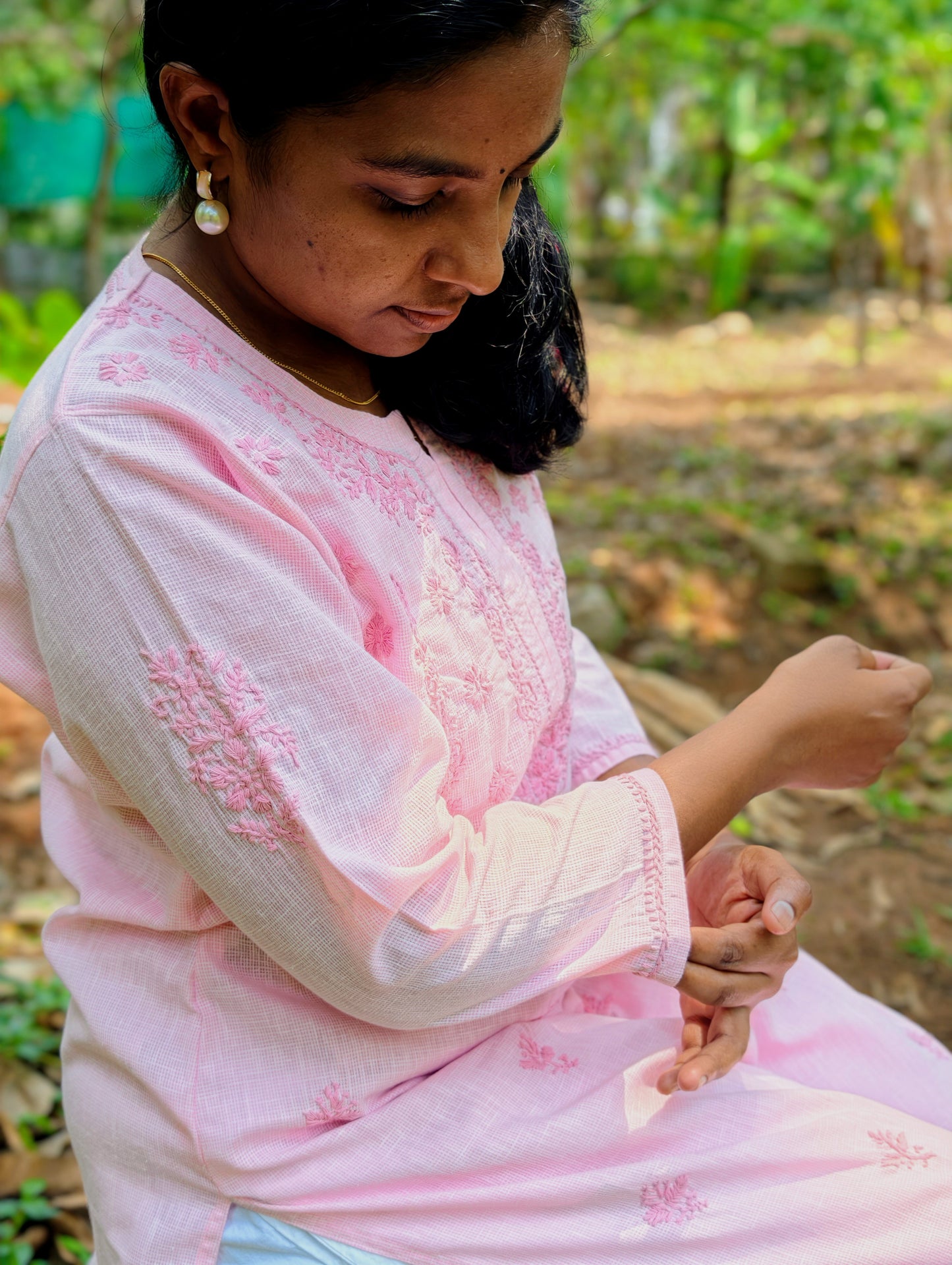 Neeli's Hand Embroidered Lucknowi Chikankari Kota Cotton Straight Kurta (K01CK03BP)