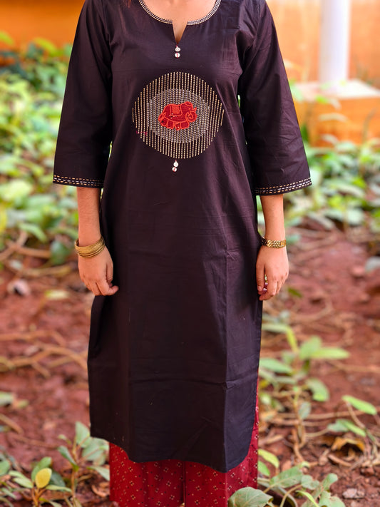 Neeli's elegant black and maroon cotton thread work kurti set (SKU - K02EB02BL)