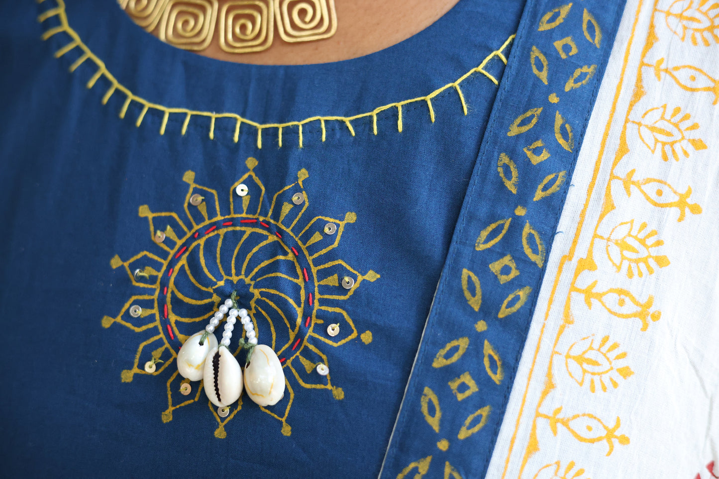 Neeli's elegant traditional kurti set with dupatta (K03BP09NB)